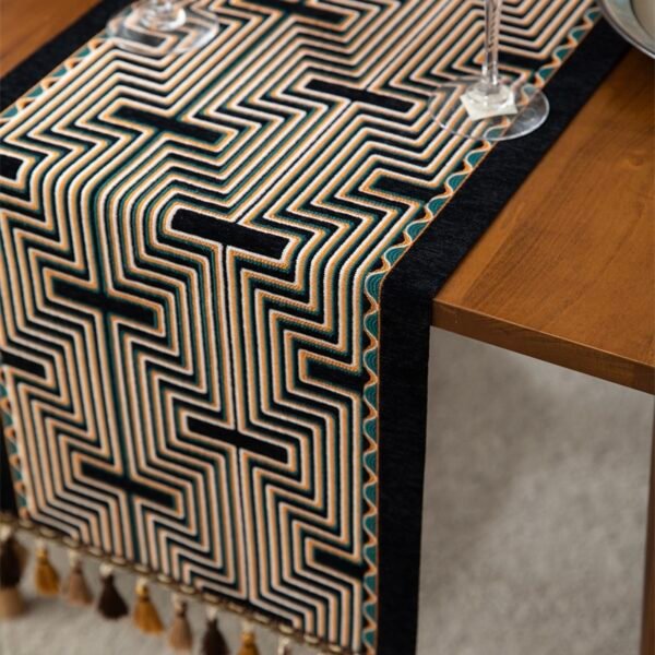 Table Runner Acropolis Hitam 2 – Maiika Acropolis- Hitam- Table Runner - Maiika
