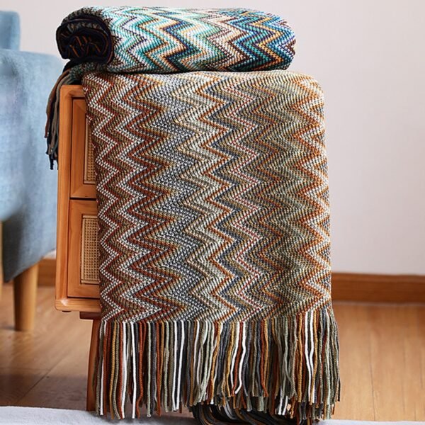 Koleksi throw blanket Allyssa 130x170 cm dalam berbagai kombinasi warna