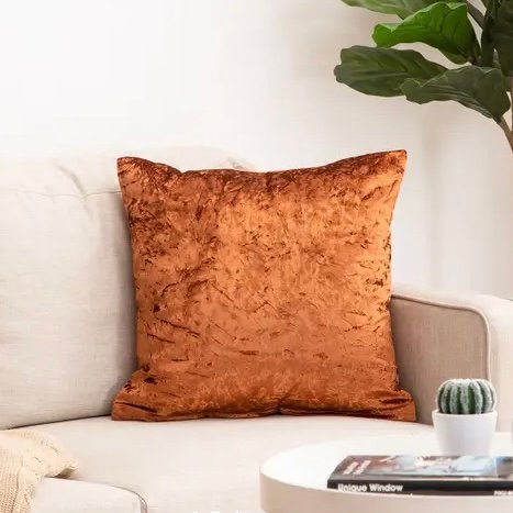 Sarung bantal Amarante warna bronze 45x45 CM sebagai dekorasi sofa