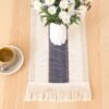 Table Runner Visby 1 Krem – Detail – Maiika Detail motif garis table runner Visby 1 warna krem - Maiika