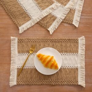 Placemat Visby 4 warna krem 30x50 cm dengan motif dekoratif