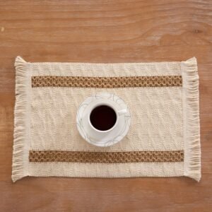 Placemat Visby 6 warna krem 30x50 cm dengan motif dekoratif