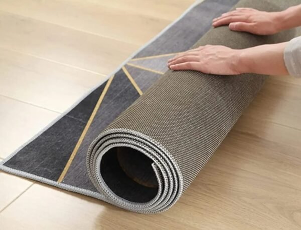 Detail Bagian Bawah Karpet Smyrna Maiika Detail bagian bawah dan ketebalan Karpet Smyrna Maiika