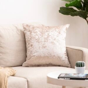 Sarung bantal Amarante warna off white 45x45 CM sebagai dekorasi sofa