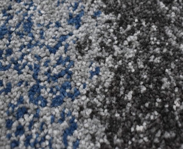 Detail tekstur Karpet Kamakura warna biru Maiika
