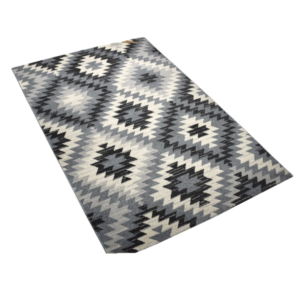 Karpet Kosaza Abu-abu Maiika motif geometris