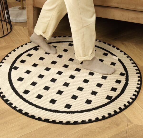 Karpet Mika 4 Warna-warni Dia 80 CM Maiika