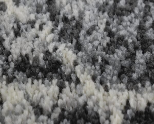 Karpet Otaru Abu-abu - Detail Tekstur - Maiika Detail tekstur Karpet Otaru warna abu-abu Maiika