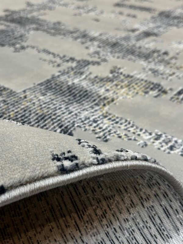 Detail bagian belakang Karpet Sylvaine 12 Krem dari Maiika